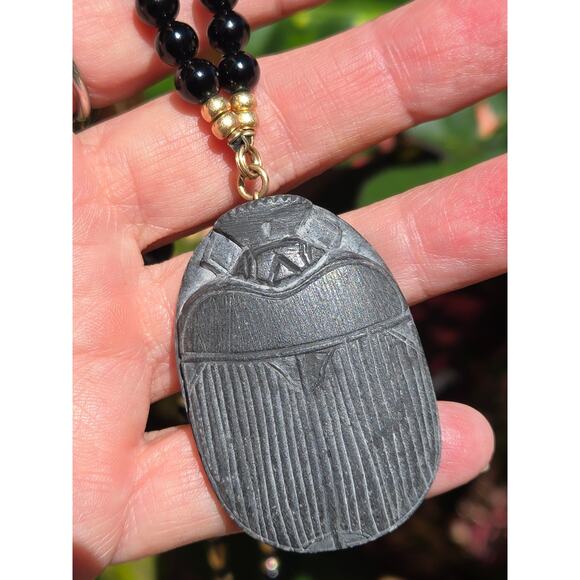 Vintage Ancient Egyptian Heart of Scarab Black & Gold Beaded Pendant Necklace - Picture 8 of 10